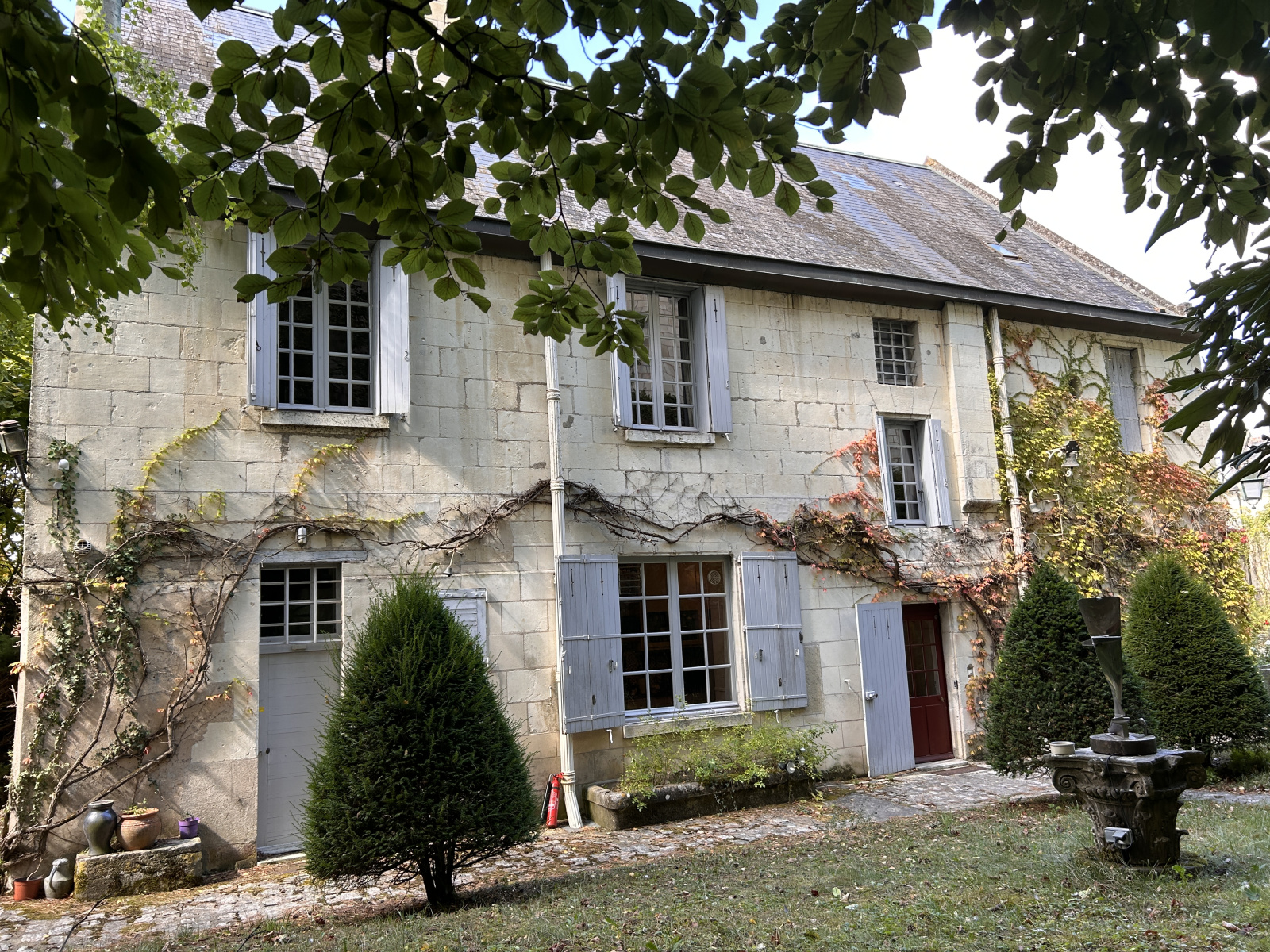 Image_, Propriete, Loches, ref :2168N